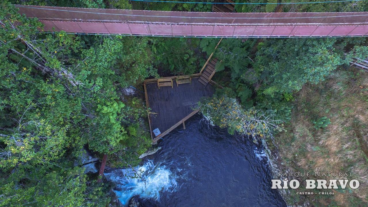 Parque Natural Rio Bravo Lodge カストロ エクステリア 写真